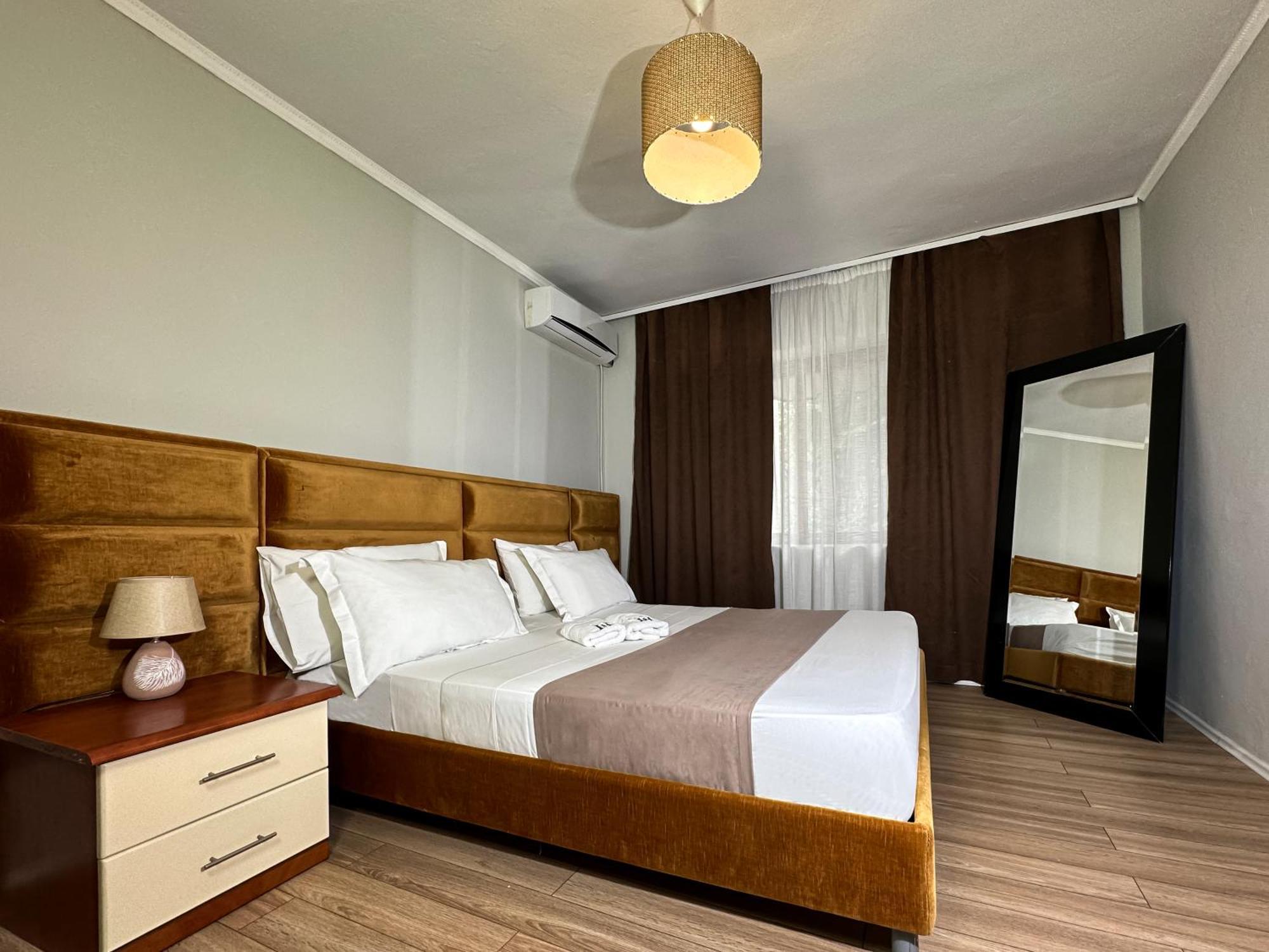 Home Select Tirana Buitenkant foto
